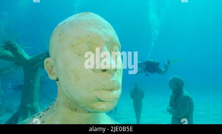Mer Méditerranée, Chypre. 24th juin 2022. Musée de Sculpture sous-marine Ayia Napa (MUSAN). Artiste sculpteur Jason deCaires Taylor. Mer Méditerranée, Ayia Napa, Chypre (Credit image: © Andrey Nekrasov/ZUMA Press Wire) Banque D'Images