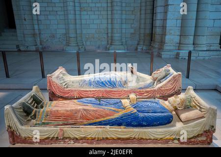 Tombeau de Henri II d'Angleterre et Eleanor d'Aquitane à l'abbaye de Fontevraud. L'Abbaye royale de notre-Dame de Fontevraud. Département de la France occidentale du Maine-e Banque D'Images