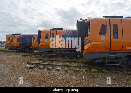 New West Midlands trains trains de classe 196 en entreposage en attente de service au dépôt de stockage de long Marston, Warwickshire, Royaume-Uni Banque D'Images