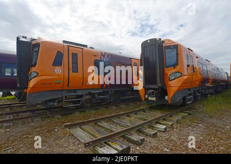 New West Midlands trains trains de classe 196 en entreposage en attente de service au dépôt de stockage de long Marston, Warwickshire, Royaume-Uni Banque D'Images