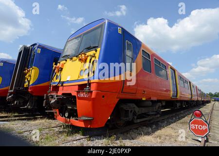 Retrait en attente d'élimination des trains South Western de classe 319, classe 455 et classe 456 au dépôt de stockage de long Marston, Warwickshire, Royaume-Uni Banque D'Images