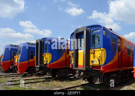 Retrait en attente d'élimination des trains South Western de classe 319, classe 455 et classe 456 au dépôt de stockage de long Marston, Warwickshire, Royaume-Uni Banque D'Images