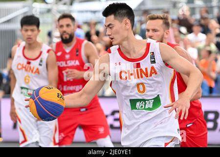 Anvers, Belgique. 24th juin 2022. Peng Yan de Chine photographié lors d'un match de basket-ball 3x3 entre la Pologne et la Chine, sur la scène hommes qualificatifs, à la coupe du monde FIBA 2022, le vendredi 24 juin 2022, à Anvers. La coupe du monde 2022 de la FIBA 3x3 basket se déroule du 21 au 26 juin à Anvers. BELGA PHOTO DIRK WAEM crédit: Belga News Agency/Alay Live News Banque D'Images