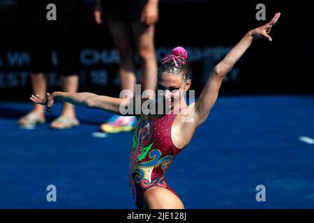 Budapest, Hongrie, 22nd juin 2022. Audrey Lamothe du Canada participe à la finale libre des femmes solo le sixième jour des Championnats du monde FINA 2022 de Budapest au complexe aquatique national Alfred Hajos à Budapest, en Hongrie. 22 juin 2022. Crédit : Nikola Krstic/Alay Banque D'Images