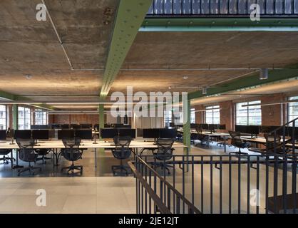 Plancher de travail vide. 16 Chart Street Engineers Office, Londres, Royaume-Uni. Architecte: Ian Chalk Architects , 2022. Banque D'Images