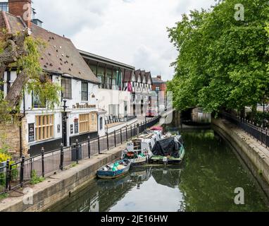 Rivière Witham traversant Lincoln City 2022 Banque D'Images