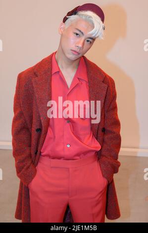 Cheng Chang Fan participe au salon Paul Smith pour hommes Printemps été 2023 dans le cadre de la semaine de la mode de Paris sur 24 juin 2022 à Paris, France. Photo de Laurent Zabulon/ABACAPRESS.COM Banque D'Images