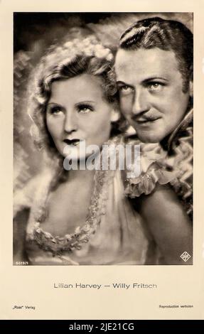 Portrait de Lilian Harvey et Willy Fritsch dans Der Kongress tanzt (1931) 001 - cinéma allemand de l'époque de weimar (1918 - 1935) Banque D'Images