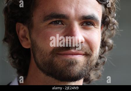 Crawley, Royaume-Uni. 24th juin 2022. Dominic Telford signe pour Crawley Town football Club au Broadfield Stadium à Crawley. Credit: James Boardman / Alamy Live News Banque D'Images