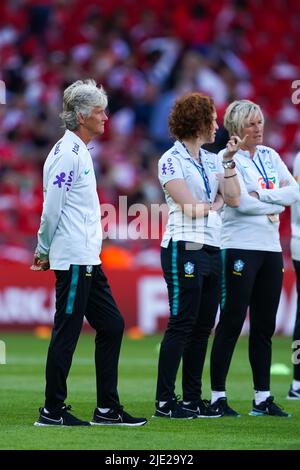 Copenhague, Danemark. 24th juin 2022. L'entraîneur en chef Pia Sundhage lors du match de football amical entre le Danemark et le Brésil au stade Parken de Copenhague, au Danemark. Daniela Porcelli/SPP crédit: SPP Sport presse photo. /Alamy Live News Banque D'Images