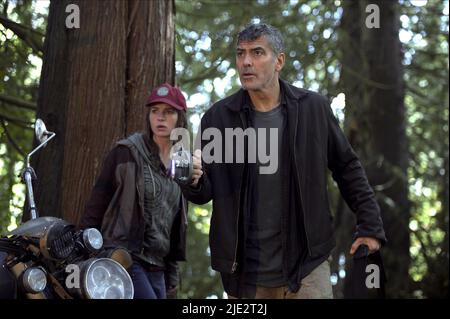 BRITT ROBERTSON, George Clooney, Tomorrowland, 2015 Banque D'Images