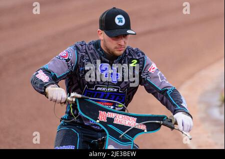 MANCHESTER, ROYAUME-UNI. 24th JUIN Mason Watson - Berwick Bullets lors du match de la National Development League entre Belle vue Colts et Berwick Bullets au National Speedway Stadium, Manchester, le vendredi 24th juin 2022. (Credit: Ian Charles | MI News) Credit: MI News & Sport /Alay Live News Banque D'Images