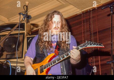 Le guitariste Warren Haynes du Allman Brothers Band se présentant au Hard Rock Cafe, Londres, Royaume-Uni, en juin 1991. Banque D'Images