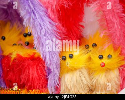 Adorable jouet en forme de chien peluche Teddy ours pour les enfants et les enfants à vendre dans la rue boutique, Furry jouets de personnages de dessin animé, prêt à vendre dans le marché Banque D'Images