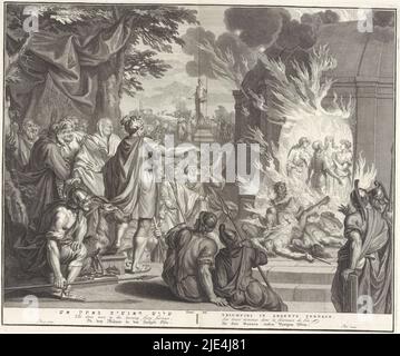 Shadrach, Meschach et Abednego dans le four ardent, le Pool Matthijs, après Bernard Picart, 1720 - 1728, le roi babylonien Nebucadnezzar, entouré de soldats, voit comment Shadrach, Meschach et Abednego dans le four ardent sont miraculeusement aidés par une quatrième figure, qui conduit le roi à ordonner leur sauvetage. En arrière-plan de nombreuses figures agenouillettes autour de la statue d'or, érigée à l'extérieur de la ville de Babylone, que le trio a refusé d'adorer. Illustration du texte biblique Dan. 3. En dessous de l'illustration, le titre est en hébreu, anglais, allemand, latin, français et néerlandais., imprimerie Banque D'Images