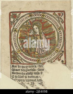 Dans un cercle, Marie et l'enfant Christ sont représentés sur un croissant de lune. Christ tient une croix en bois dans sa main droite. En dehors du cercle sont des instruments de passion. Sous la représentation se trouve une inscription, Madonna in Glory., imprimeur: Anonyme, Cologne, (éventuellement), 1490 - 1510, papier, h 134 mm × l 96 mm, h 108 mm × l 78 mm Banque D'Images