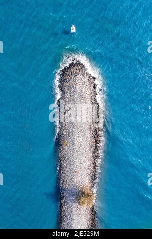 Vue aérienne de l'estuaire de Pak Nam Pranburi à Prachuap Khiri Khan, Thaïlande Banque D'Images