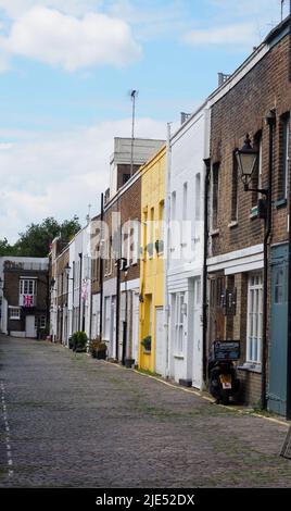 Une vue historique de maisons mitoyennes dans le centre de Londres près de Paddington Banque D'Images