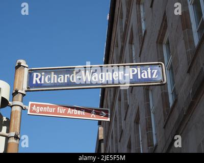 Richard Wagner Platz signe et Agence fuer Arbeit traduction Agence de l'emploi à Nuernberg, Allemagne Banque D'Images