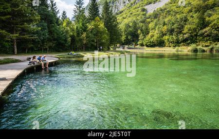 Réserve naturelle de Nembia. Oasis naturaliste du lac Nembia dans l'ouest du Trentin-Haut-Adige - Parc naturel d'Adamello-Brenta - nord de l'Italie Banque D'Images