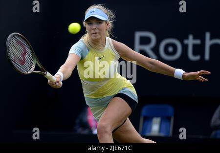 Katie Boulter (GB) sur la cour centrale de l'aéroport international Rothesay, Devonshire Park, Eastbourne, 21st juin 2022 Banque D'Images