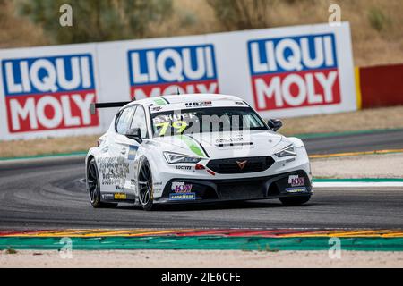 79 HUFF Rob (GBR), Zengo Motorsport, CUPRA Leon compretición, action pendant la WTCR - course d'Espagne 2022, 4th ronde de la FIA World Touring car Cup 2022, sur l'Aragon Motorland de 24 juin à 26 à Alcaniz, Espagne - photo Xavi Bonilla / DPPI Banque D'Images