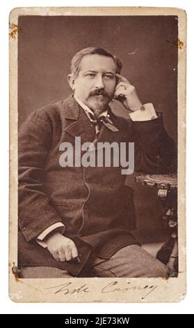 Antquie carte de visite photographie d'un homme français mature, moustache et barbe, 19th siècle, vers 1880 Banque D'Images