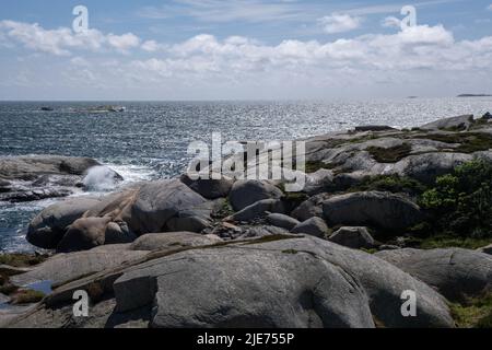 Sandefjord, Norvège - 25 mai 2022: La forteresse de Vesteroya était une batterie côtière allemande. Un système de tunnel souterrain, des tranchées, des abris et des casemates Banque D'Images