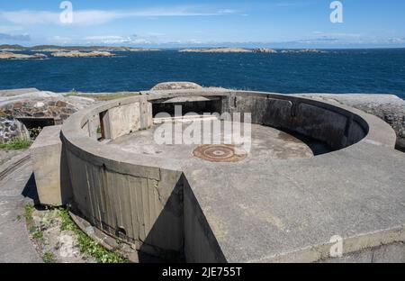 Sandefjord, Norvège - 25 mai 2022: La forteresse de Vesteroya était une batterie côtière allemande. Un système de tunnel souterrain, des tranchées, des abris et des casemates Banque D'Images