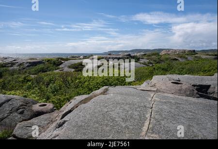 Sandefjord, Norvège - 25 mai 2022: La forteresse de Vesteroya était une batterie côtière allemande. Un système de tunnel souterrain, des tranchées, des abris et des casemates Banque D'Images