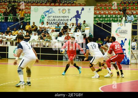 Hyderabad, Inde. 25th juin 2022. 24th Asian Mens Club Champion Day 4 de la ronde préliminaire 4 groupe b match entre AL Najma contre AL Kuwait.AL Najma bat Al Kuwait par un margian de but . Note finale AL Najma 30 - Al Koweit 29. (Photo de Varun Kumar Mukhia/Pacific Press) crédit: Pacific Press Media production Corp./Alay Live News Banque D'Images