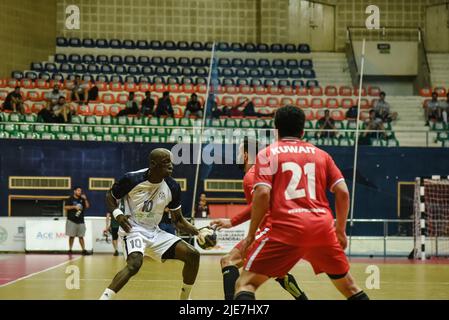 Hyderabad, Telangana, Inde. 25th juin 2022. 24th Asian Mens Club Champion Day 4 de la ronde préliminaire 4 groupe b match entre AL Najma contre AL Kuwait.AL Najma bat Al Kuwait par un margien du but .final score AL Najma 30 - Al Kuwait 29. (Image de crédit : © Varun Kumar Mukhia/Pacific Press via ZUMA Press Wire) Banque D'Images