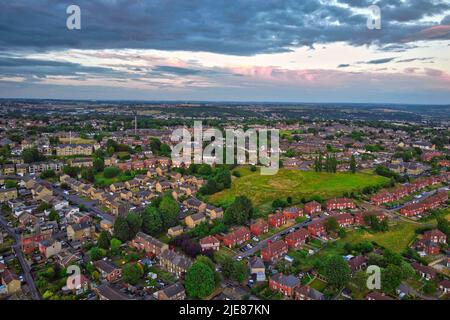 Image de drone Ariel d'un logement urbain typique dans le Yorkshire du Royaume-Uni Banque D'Images