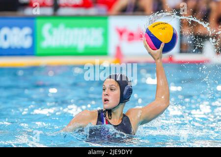 BUDAPEST, HONGRIE - JUIN 26 : Juliette Dhalluin de France lors des Championnats du monde de la FINA Budapest 2022 1/8 final match Nouvelle-Zélande contre la France sur 26 juin 2022 à Budapest, Hongrie (photo d'Albert Ten Hove/Orange Pictures) Banque D'Images