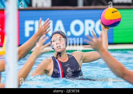 BUDAPEST, HONGRIE - JUIN 26 : Juliette Dhalluin de France lors des Championnats du monde de la FINA Budapest 2022 1/8 final match Nouvelle-Zélande contre la France sur 26 juin 2022 à Budapest, Hongrie (photo d'Albert Ten Hove/Orange Pictures) Banque D'Images