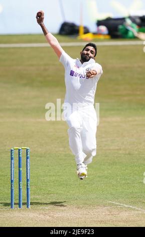 L'Inde JasEsprit Bumrah pendant le quatrième jour du match au terrain du comté d'Uptonsteel, Leicester. Date de la photo: Dimanche 26 juin 2022. Banque D'Images