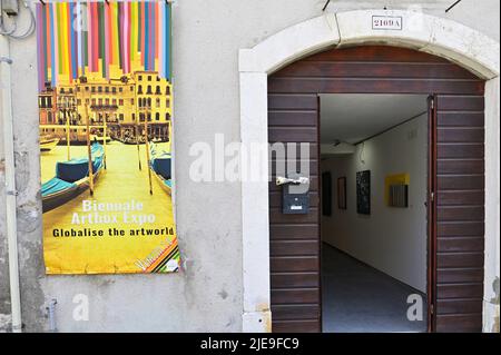 Venise, Italie. 17 juin 2022. Publicité pour la Biennale Arte 2022 Banque D'Images