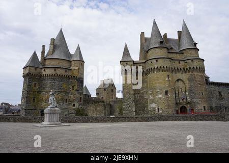 Ancien château en pierre de Vitré, France sur la place de la ville Banque D'Images