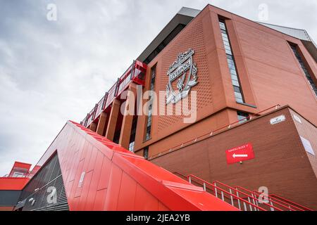 En regardant le bord du stade d'Anfield à Liverpool où Paisley Square et 97 Avenue se rencontrent. Vu en juin 2022. Banque D'Images