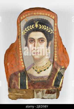 Tableau funéraire romano-égyptien 'Portrait of Isidora' attaché à l'origine à l'encasement de momie d'Isidora, carbone daté entre 43 av. J.-C. et 122 av. J.-C., montrant une jeune femme avec des traits faciaux réalistes et des ornements traditionnels, rendu en encaustique sur panneau de bois. Banque D'Images