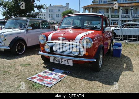 Un Rover Mini Cooper 1990 a été exposé au salon automobile classique de la Riviera anglaise, Paignton, Devon, Angleterre, Royaume-Uni. Banque D'Images