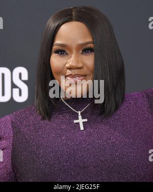 Los Angeles, États-Unis. 26th juin 2022. Kelly Price arrive aux BET Awards 2022 qui se tiennent au Microsoft Theatre de Los Angeles, CA, le dimanche, ?26 juin 2022. (Photo par Sthanlee B. Mirador/Sipa USA) crédit: SIPA USA/Alay Live News Banque D'Images