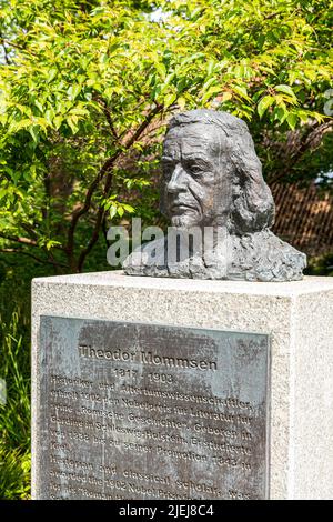 Un mémorial au prix Nobel Theodor Mommsen (1817-1903) le plus grand historien classique du XIXe siècle à Kiel, Schleswig-Holstei Banque D'Images