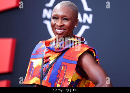 LOS ANGELES, CALIFORNIE, États-Unis - JUIN 26 : l'actrice anglaise Cynthia Erivo portant une tenue Louis Vuitton arrive aux BET Awards 2022 qui se tiennent au Microsoft Theatre de L.A. Vivez sur 26 juin 2022 à Los Angeles, Californie, États-Unis. (Photo de Xavier Collin/image Press Agency) Credit: Image Press Agency/Alay Live News Banque D'Images