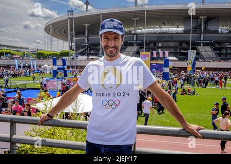 FRANCE. SEINE-SAINT-DENIS (93) SAINT-DENIS. TONY ESTANGUET, TRIPLE CHAMPION OLYMPIQUE DE CANOË ET AUJOURD'HUI PRÉSIDENT DU COMITÉ D'ORGANISATION DU PARI Banque D'Images