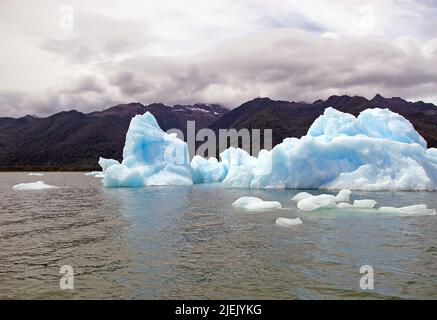 Iceberg à la lagune de San Rafael, Patagonie Chili. Le lagon est situé sur la côte Pacifique du sud du Chili Banque D'Images