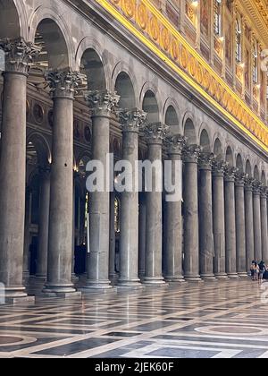 Intérieur de la basilique de San Paolo, Rome Banque D'Images