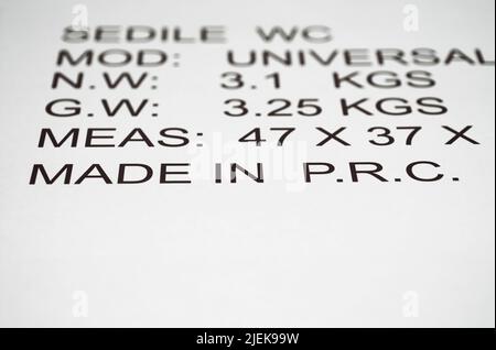 Fabriqué en RPC / fabriqué en Chine et informations sur le produit imprimées sur une boîte en carton Banque D'Images