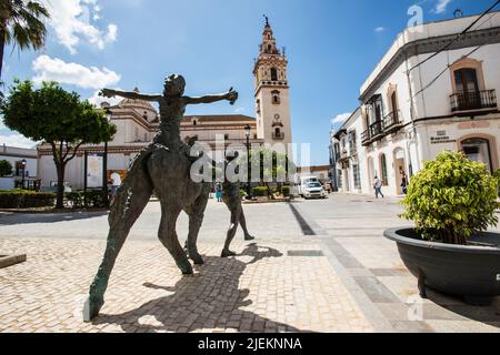 Sculpture 'Idyll d'avril', située à un coin de la Plaza de la Iglesia, Moguer Banque D'Images