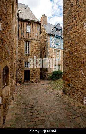 Maisons traditionnelles à colombages dans la Cité Plantagenet, le Mans. Pays de la Loire, France. Banque D'Images